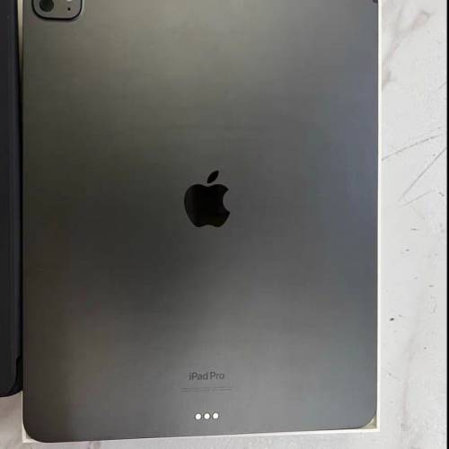 ipad pro 13吋 (黑色行貨)256/wifi