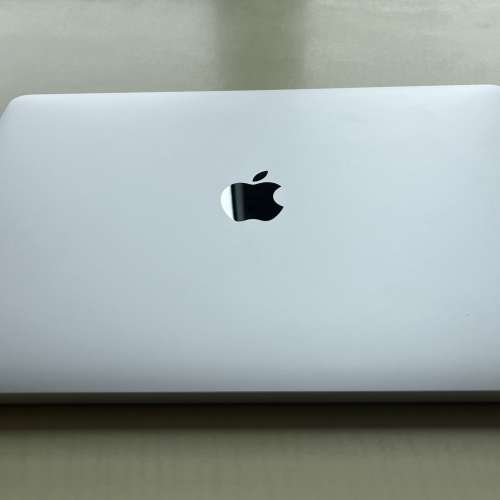 MacBook Pro 13" (2017) i5 8G 256SSD / Silver