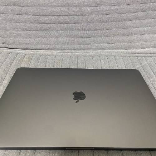 MacBook Pro 16''吋 i7 6核晶片 2.6Ghz  16GB ram+ 512GB ssd 2019 3K熒幕space gre...