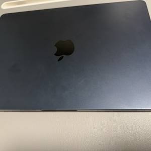MacBook Air m2 13.6” 8gb ram+256gb