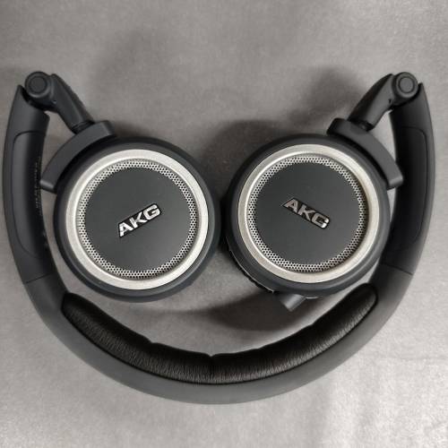 AKG K450