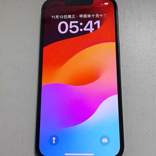 iPhone 13 512G ，電池效能86 %，換機放售，已貼上原裝鋼化Mon及贈送全新手機套。 ...