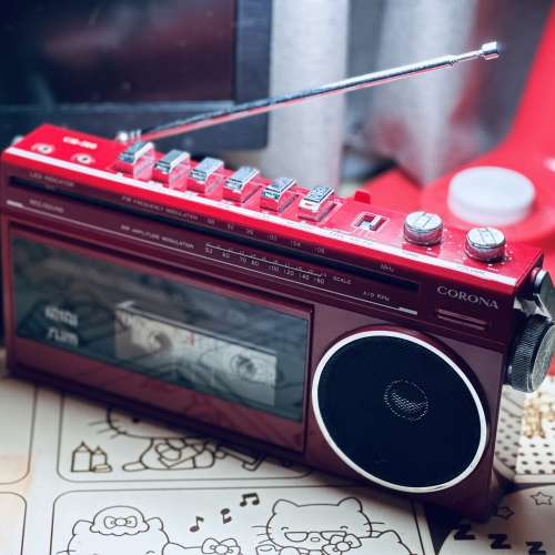 出售corona cr-560手提cassette機 －部，靚色，收音機正常，cassette可播，但轉速慢...