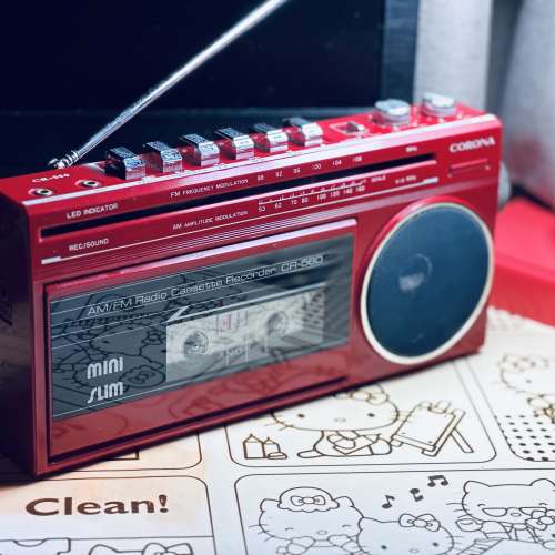 出售corona cr-560手提cassette機 －部，靚色，收音機正常，cassette可播，但轉速慢...