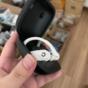 Beats 耳机白色黑色红色运动耳机powerbeats