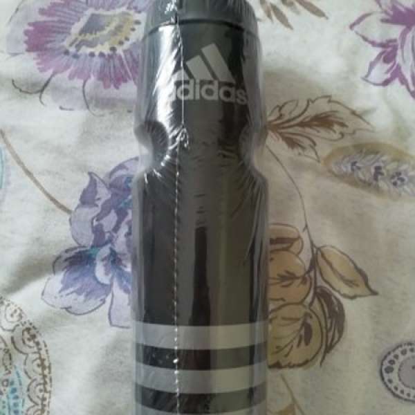 全新 Adidas 水壺 BPA free & Dishwasher Safe Not North face Tiger