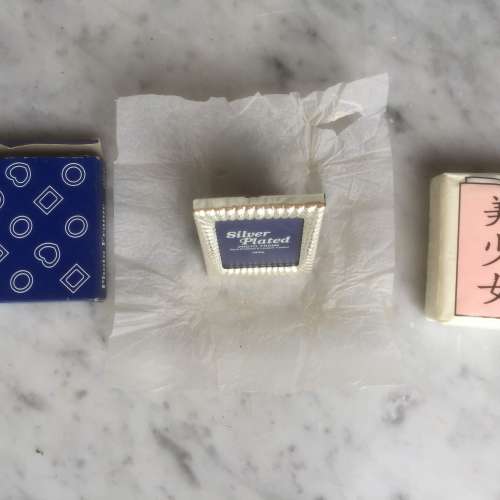 $10 - 全新 証件相 尺寸 玻璃相架 (40mm x 50mm)