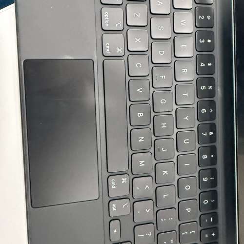 IPAD AIR M2 11吋128GB 連magic keyboard