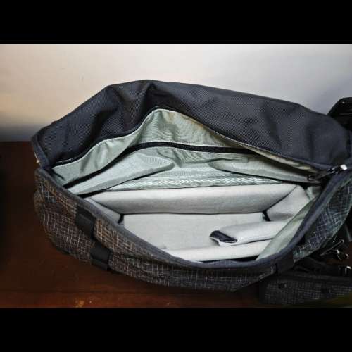 Artisan & Artis Red Label 相機袋