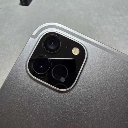 95%成新 Apple iPad Pro12.9 6th Gen 256gb WIFI + 5G 行貨 + Apple Magic Keyboard