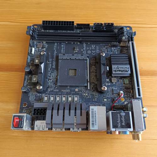 (新淨ITX) ASROCK B450 GAMING ITX/AC底板連背板 (運作正常)