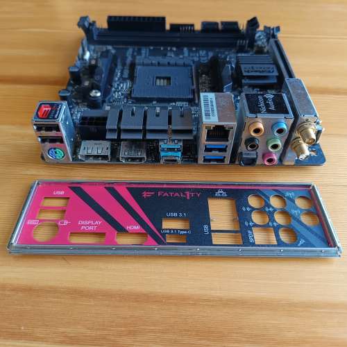 (新淨ITX) ASROCK B450 GAMING ITX/AC底板連背板 (運作正常)