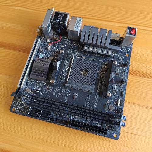 (新淨ITX) ASROCK B450 GAMING ITX/AC底板連背板 (運作正常)