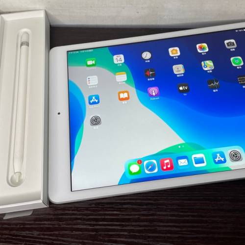 連筆iPad 8 ,128GB ,WiFi, 10.2”, USB