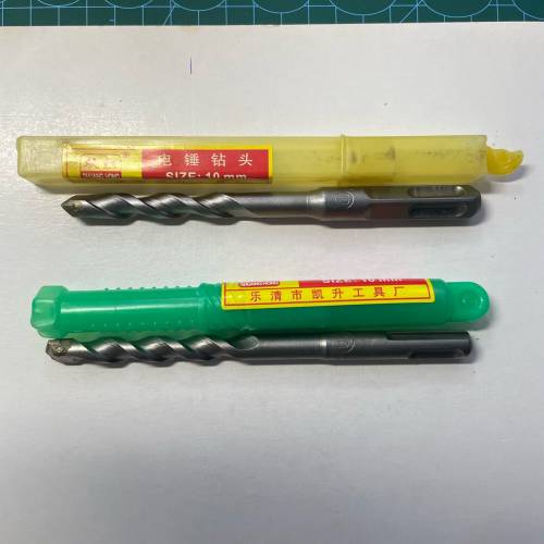 雙虹牌鎢鋼高硬度工業級電錘鑽頭。直徑6m/m x 145 m/m。四坑圓柄和方柄各一件。