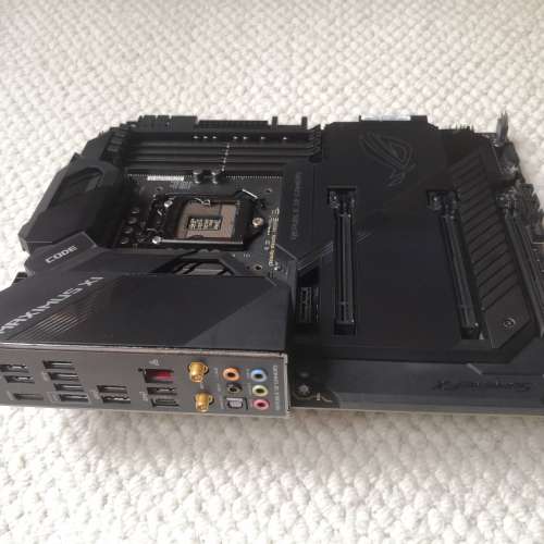 ASUS ROG MAXIMUS XI CODE  Z390電腦底板