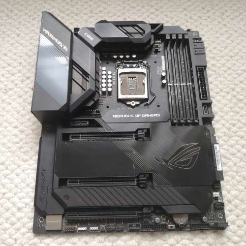 ASUS ROG MAXIMUS XI CODE  Z390電腦底板