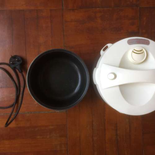 $150 90%新 imarflex 伊瑪牌 「厚釜．蜂」特厚內膽西施電飯煲 (1.0公升, 2-4人用) ...