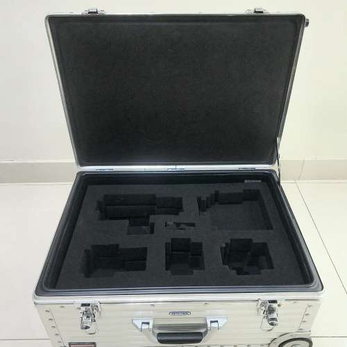 Rimowa Tropicana(專用攝影大箱)