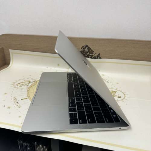 (荃灣實體店超靚機) APPLE Macbook Pro 2019 ver Retina i5 1.4/8gb ram/256gb SSD...