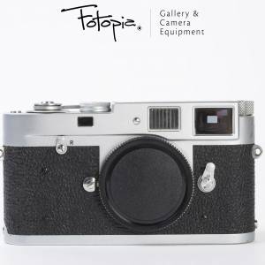 || Leica M2 - Silver modified to Leica M4-P viewfinder $13800 ||