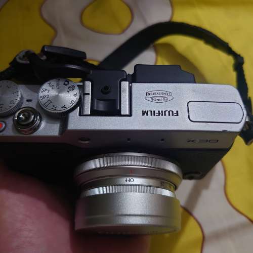 Fujifilm X30