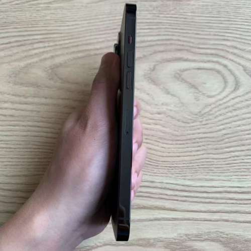 iPhone 14 Pro Max 512  black，Battery 98 %，贈送原裝玻璃鋼化貼及保護套