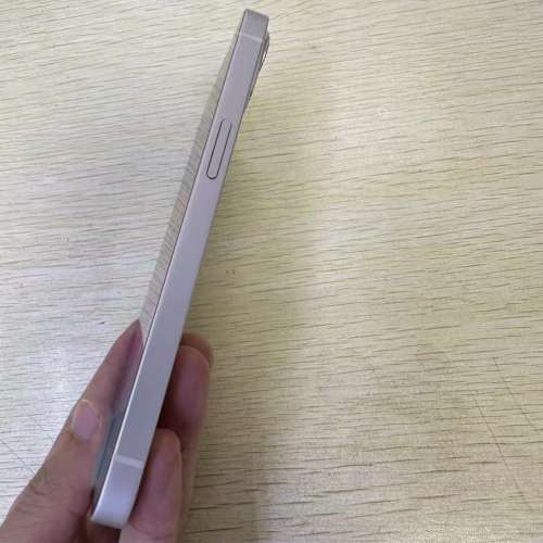 Apple iPhone 13 512G  5G 功能全部正常運作，電池效能86 %，電池良好，已貼貴價玻...