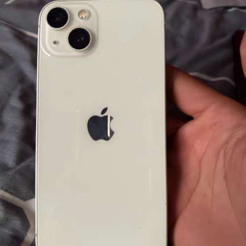Apple iPhone 13 512G ， 6.1寸大螢幕，電池效能86 ％，功能全部正常運作，已貼貴價...