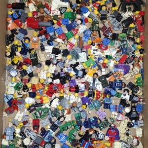過百lego人仔及配件