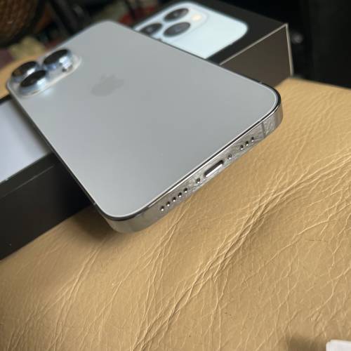 iPhone13pro港版256g