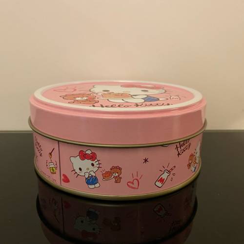 Hello Kitty 圓形鐵盒