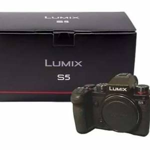 Panasonic Lumix S5