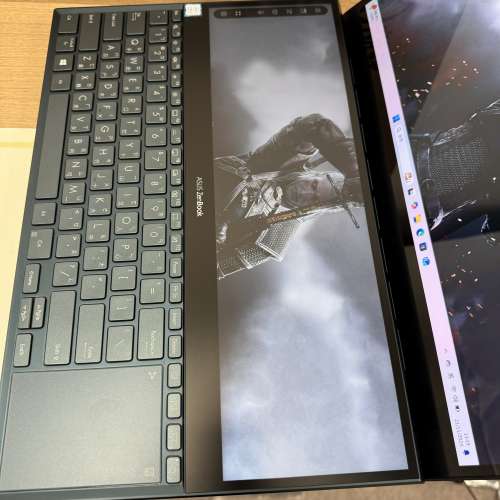 (15寸雙mon機王)ASUS UX581G i9-9980HK/32GB ram /1TB ssd/雙屏幕，touch mon/RTX20...