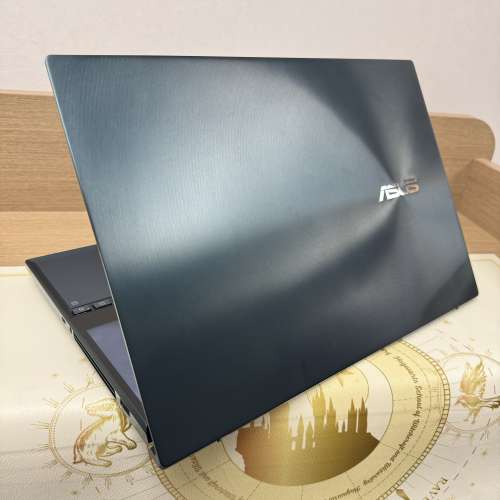 (15寸雙mon機王)ASUS UX581G i9-9980HK/32GB ram /1TB ssd/雙屏幕，touch mon/RTX20...
