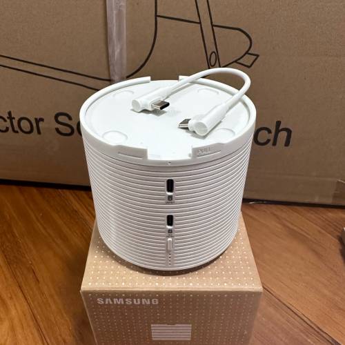 (NEW) Samsung 投影機 +84吋螢幕+喇叭(Full Set)- 100%正貨 - 有收據- 原裝盒