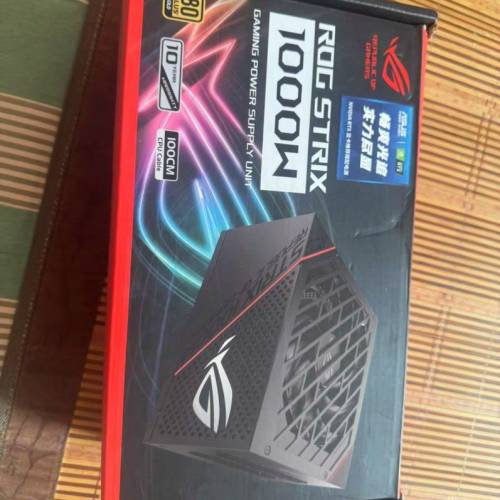 9.5成新華碩ROG火牛1000W電腦電源