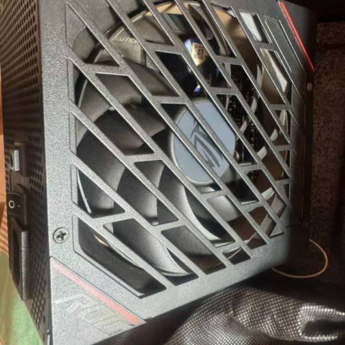 9.5成新華碩ROG火牛1000W電腦電源