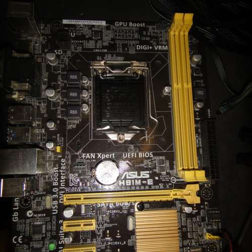 ASUS H81M-E Micro-ATX主機版 (windows10Home啟用碼) Socket 1150