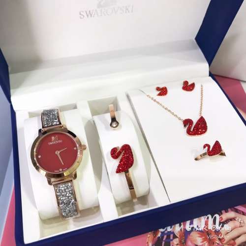 ❤施华洛世奇五件套‼‼施华洛天鹅手表👀 搭配天鹅钛钢饰品😍😍【手表➕手镯➕耳钉...