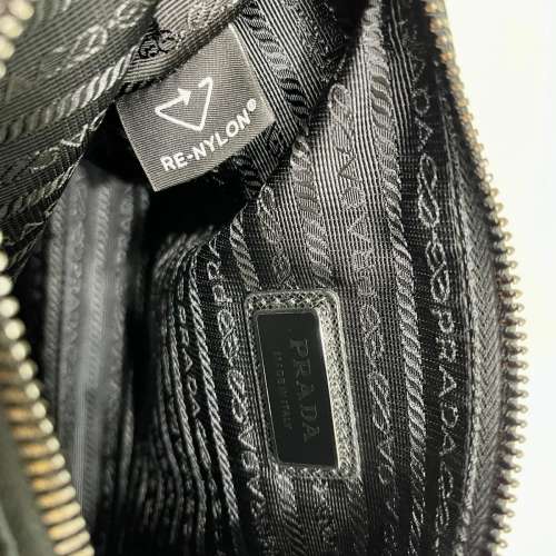 PRADA RE-NYLON 2VH113 斜背包(百分百正品)購自香港有單據