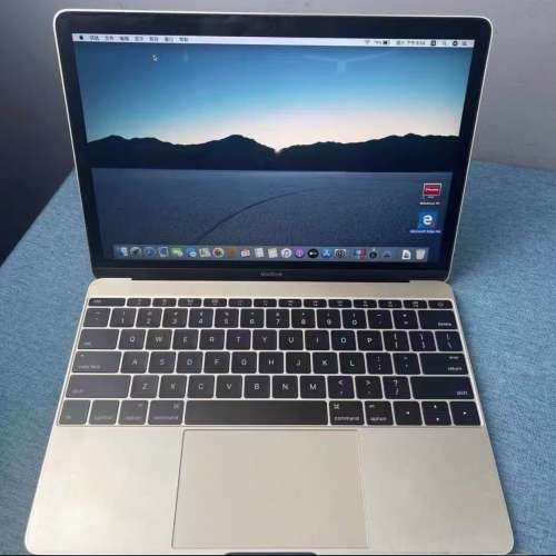 12寸MacBook Air 頂配8G記憶體，512G固態硬盤，超薄身。
