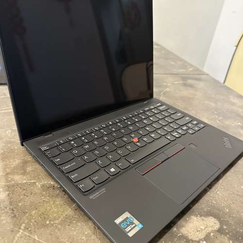 Lenovo x1 nano (i7 1180g7 touch screen, not thinkpad x1 carbon, macbook pro)