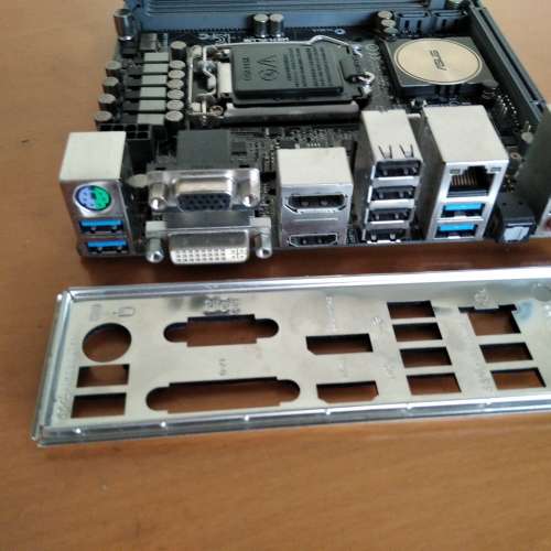(新淨H97 ITX) Asus H97i Plus 連背板 (運作正常支援M.2  BIOS已更新)