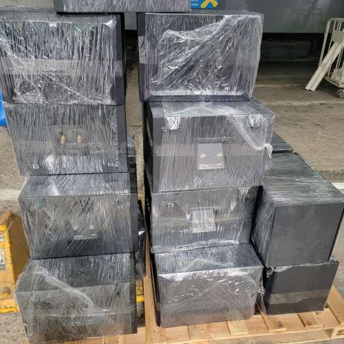 B&W CT7.5 (每隻$5000)