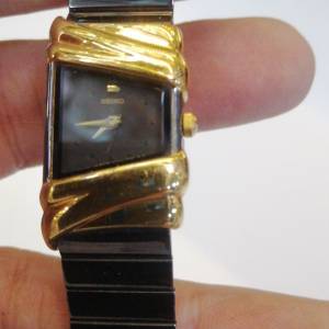 Vintage Seiko Lady's Rivoli Quartz Watch