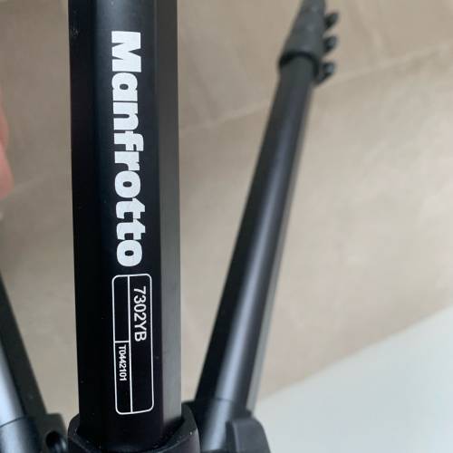 MANFROTTO 7302YB腳架