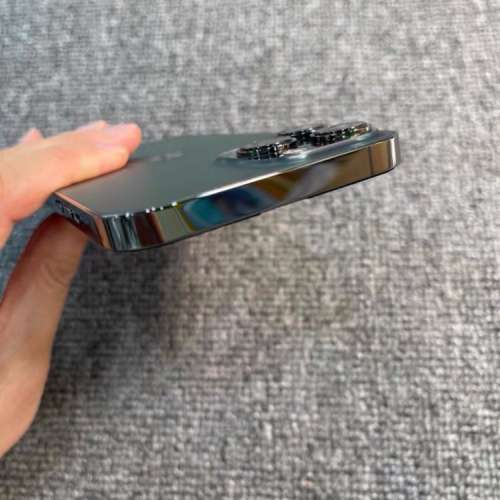 iPhone 13 Pro Max 1tb 天藍峰，5G 雙咭/電池效能98 ％，使用原裝case 同貼mon貼