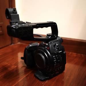 Canon c100 mki (DAF) 連smallrig cage