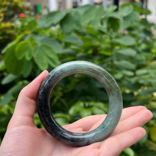 翡翠手鐲 | 天然緬甸翡翠A貨 特色烏雞圓條53.5圈（附証書）